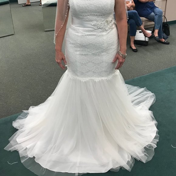 Wedding Dress Strapless Lace Trumpet w/Tulle Skirt - Picture 6 of 8